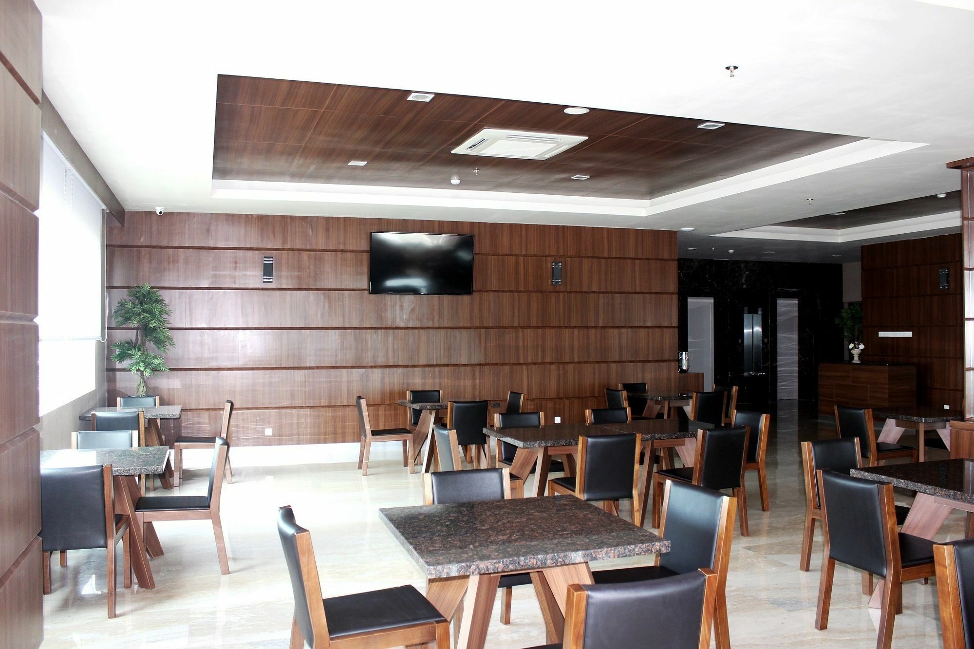 Demelia Hotel Макасар Екстер'єр фото